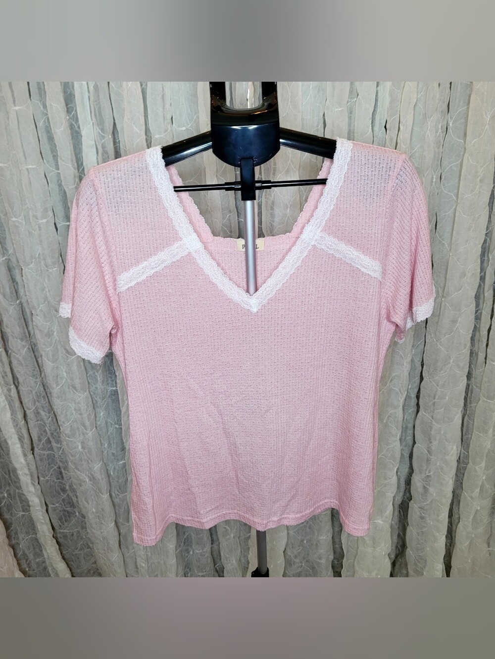 POL Pink Crochet Lace Trim Pointelle Knit V-Neck Short Sleeve Top L